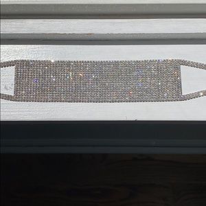 Express Rinestone Choker